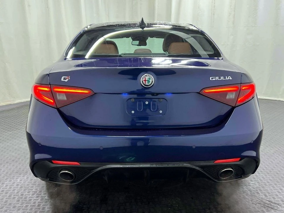 2018 Alfa Romeo Giulia - Image 7 of 10