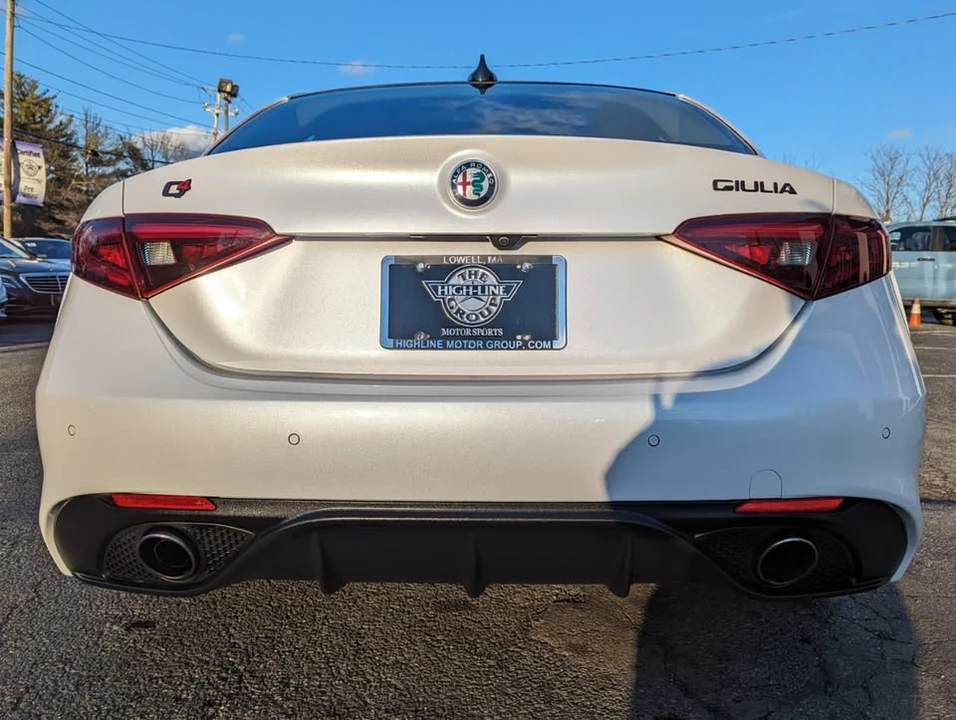2018 Alfa Romeo Giulia - Image 6 of 15