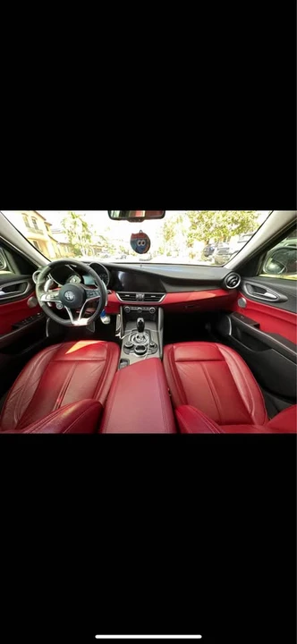 2018 Alfa Romeo Giulia - Image 5 of 5