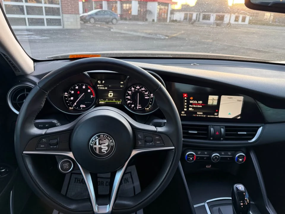 2018 Alfa Romeo Giulia - Image 8 of 10