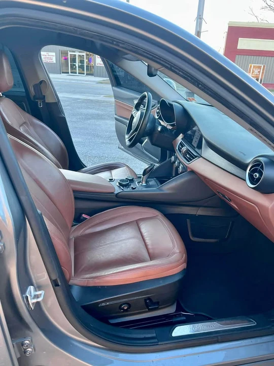 2018 Alfa Romeo Giulia - Image 10 of 13