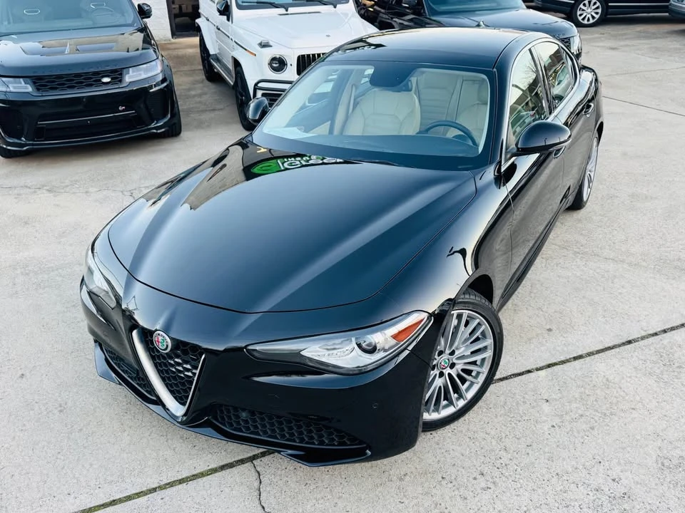 2018 Alfa Romeo Giulia - Image 9 of 20