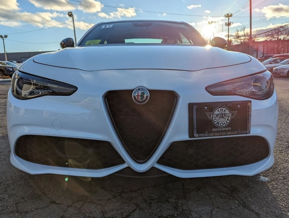 2018 Alfa Romeo Giulia - Image 3 of 15