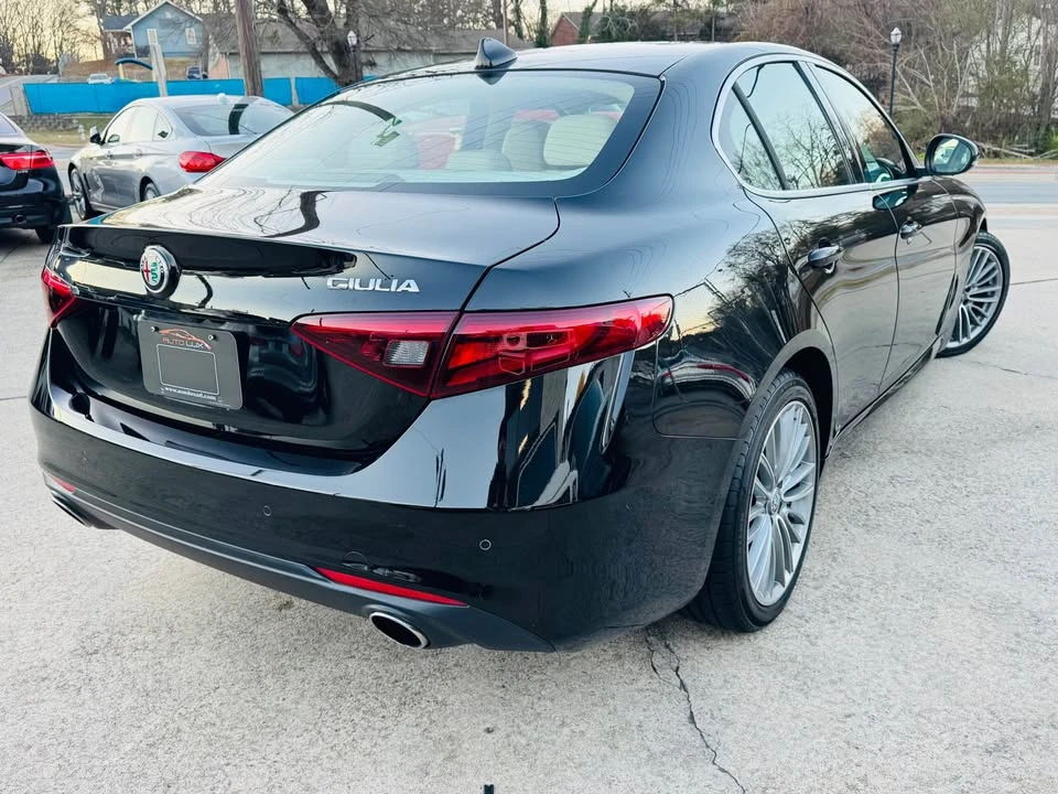 2018 Alfa Romeo Giulia - Image 5 of 20