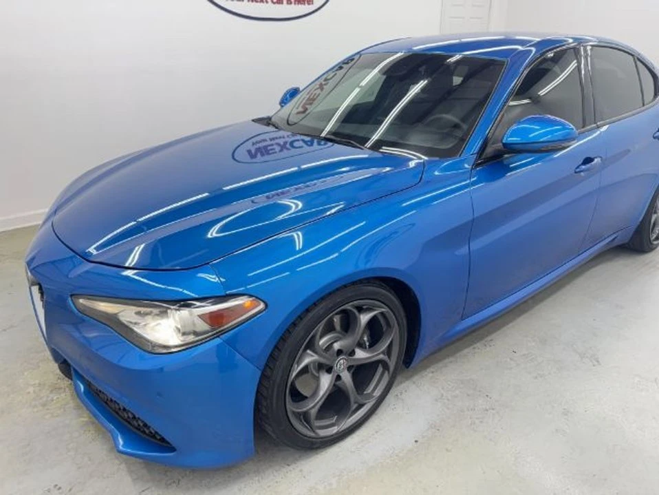 2018 Alfa Romeo Giulia - Image 9 of 19