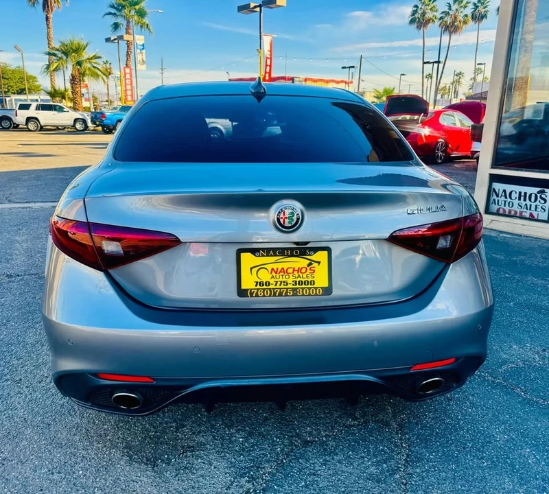 2018 Alfa Romeo Giulia - Image 7 of 10