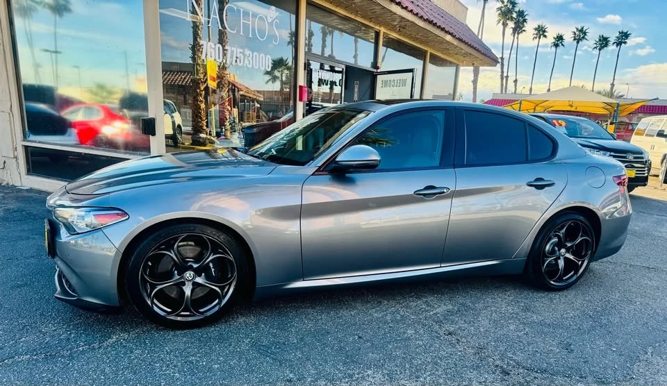 2018 Alfa Romeo Giulia - Image 8 of 10