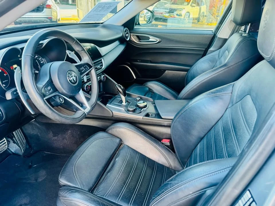 2018 Alfa Romeo Giulia - Image 4 of 10