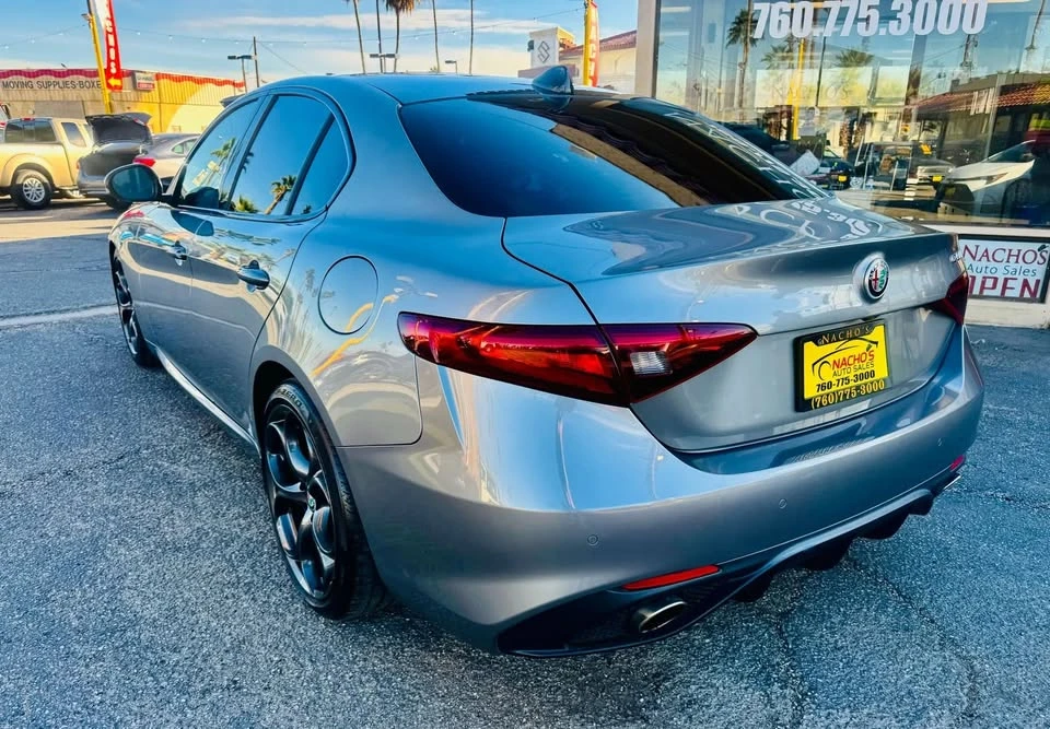2018 Alfa Romeo Giulia - Image 10 of 10