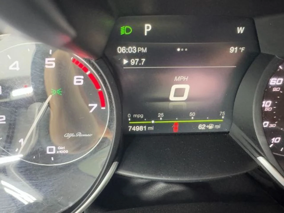 2018 Alfa Romeo Giulia - Image 12 of 19