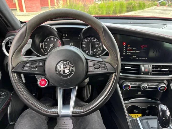2018 Alfa Romeo Giulia - Image 13 of 20