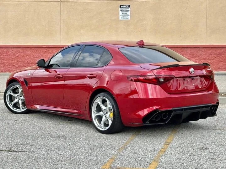 2018 Alfa Romeo Giulia - Image 5 of 20