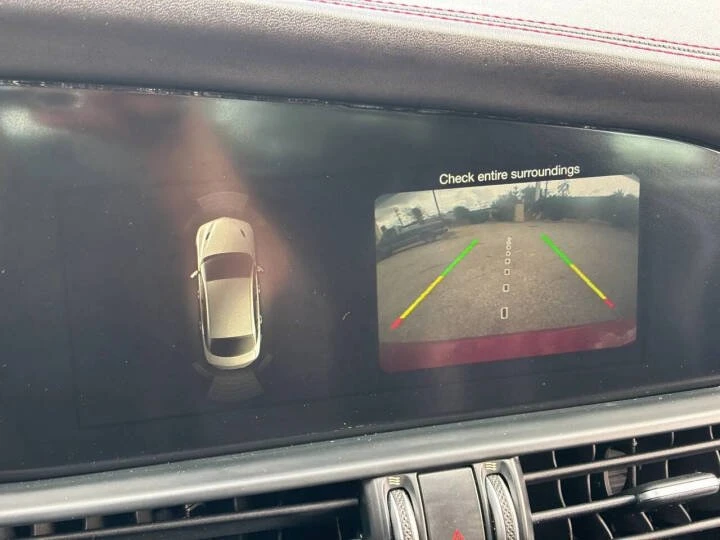 2018 Alfa Romeo Giulia - Image 16 of 20