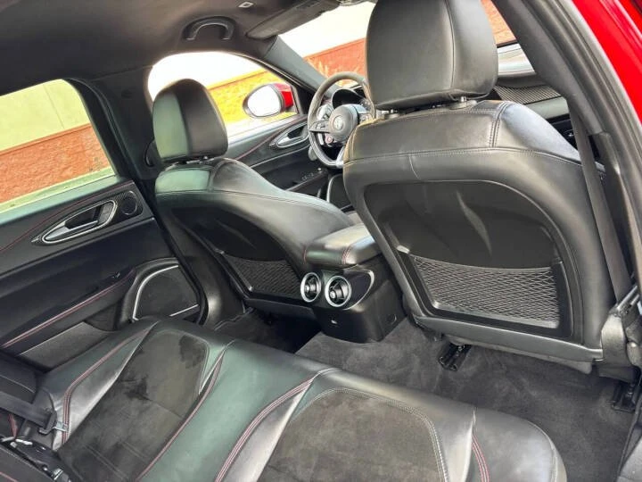 2018 Alfa Romeo Giulia - Image 17 of 20