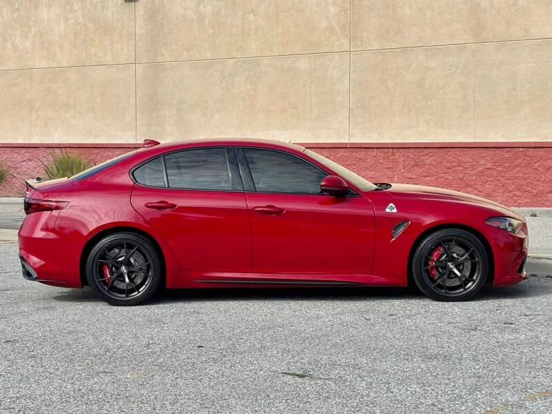 2018 Alfa Romeo Giulia - Image 8 of 20