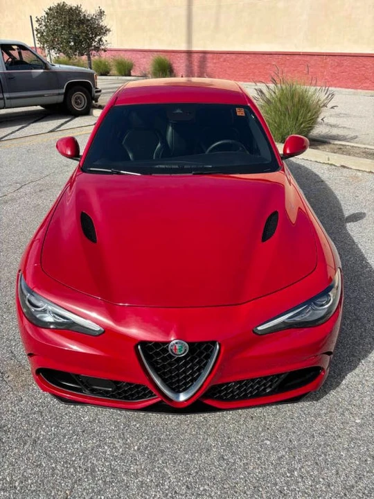 2018 Alfa Romeo Giulia - Image 2 of 20