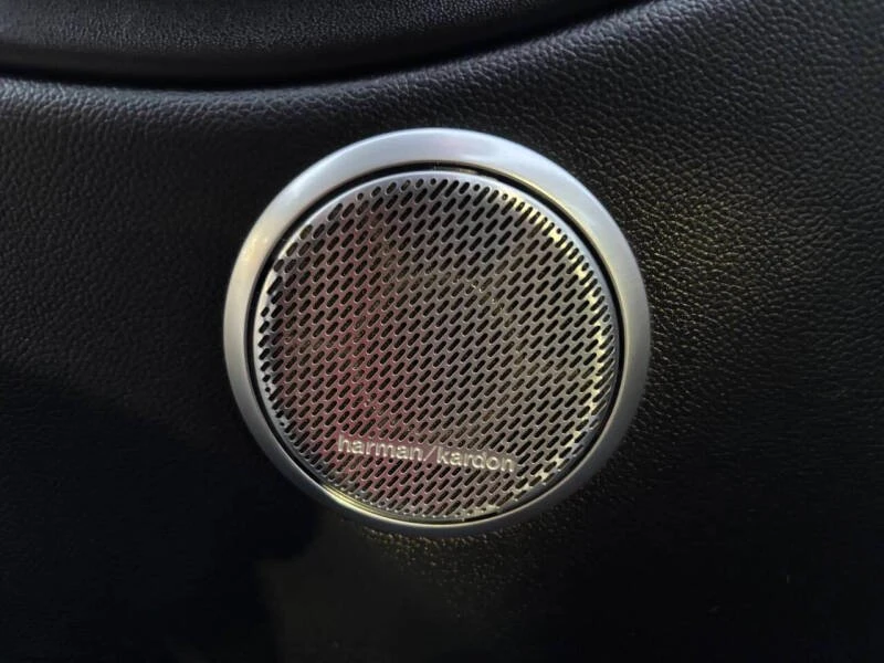 2018 Alfa Romeo Giulia - Image 14 of 20