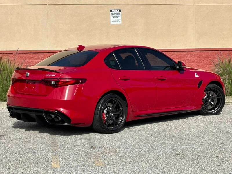 2018 Alfa Romeo Giulia - Image 7 of 20
