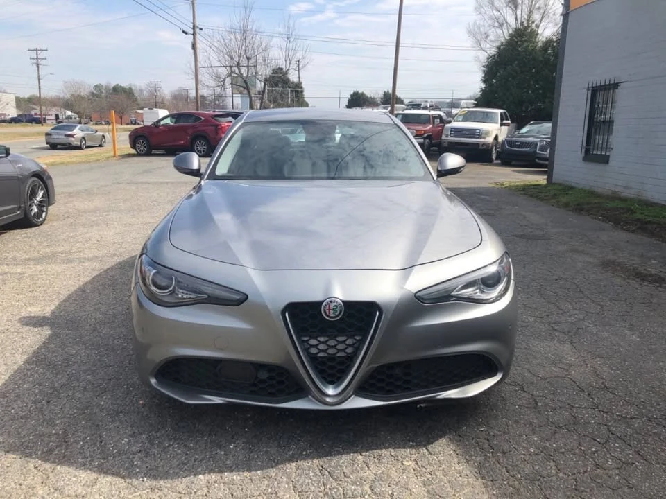 2018 Alfa Romeo Giulia - Image 5 of 14