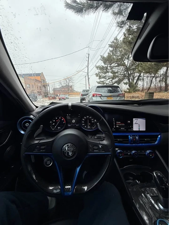 2018 Alfa Romeo Giulia - Image 6 of 17