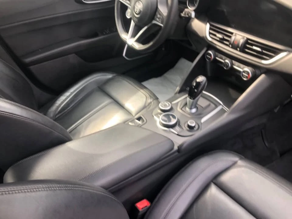 2018 Alfa Romeo Giulia - Image 12 of 14