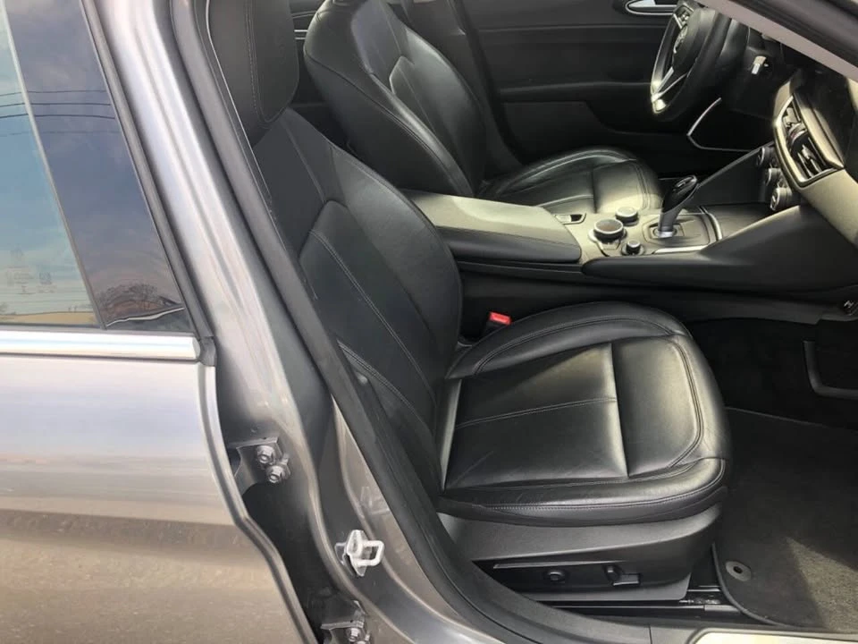 2018 Alfa Romeo Giulia - Image 9 of 14