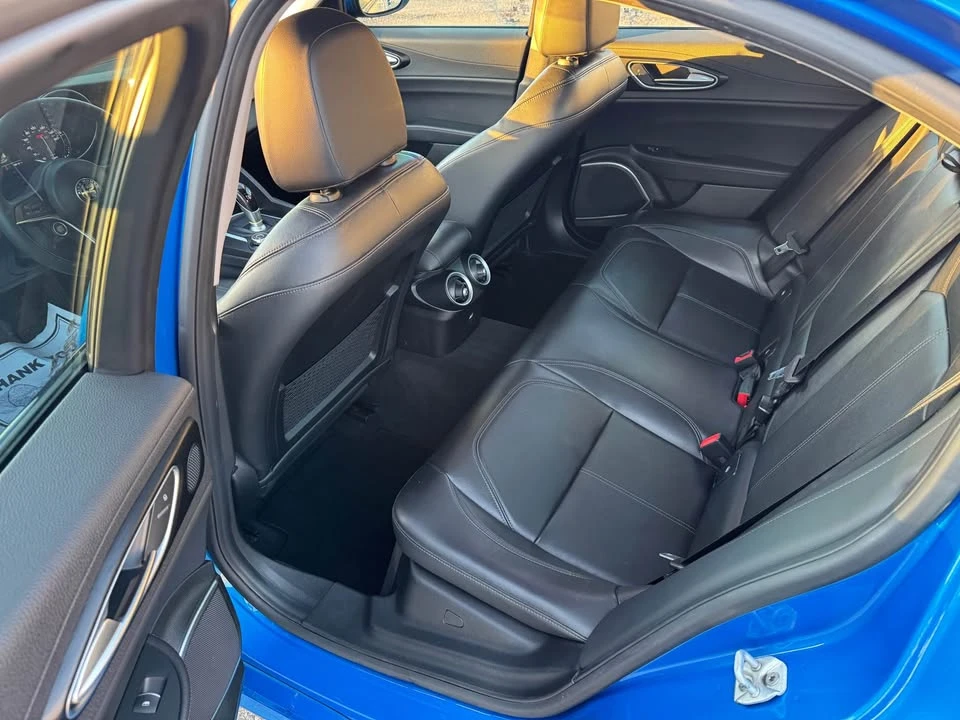 2018 Alfa Romeo Giulia - Image 10 of 16