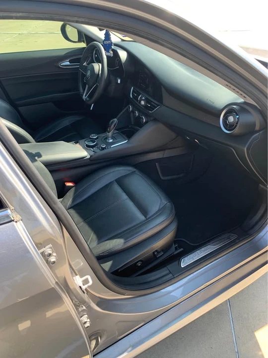 2018 Alfa Romeo Giulia - Image 8 of 13