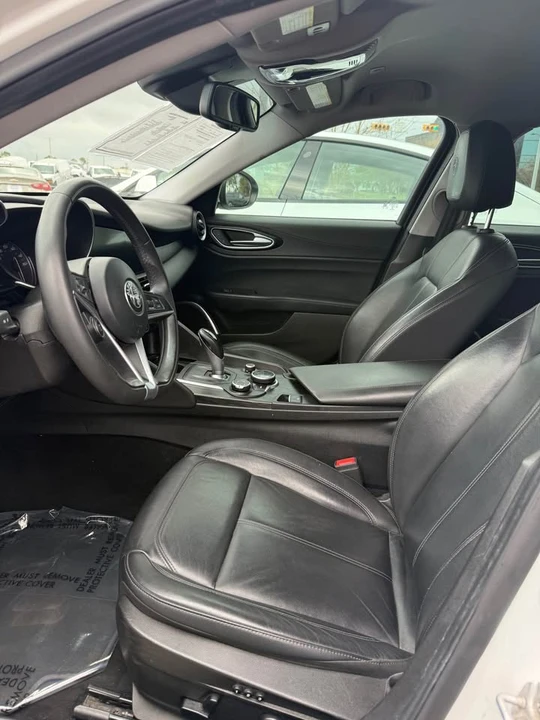 2018 Alfa Romeo Giulia - Image 3 of 3