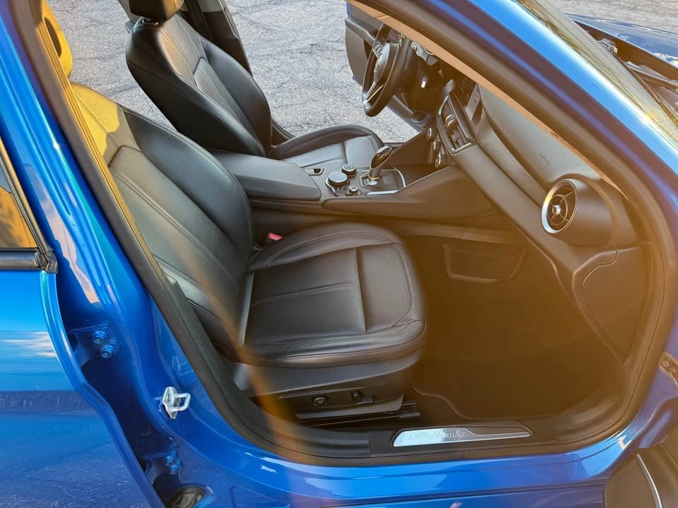 2018 Alfa Romeo Giulia - Image 11 of 16