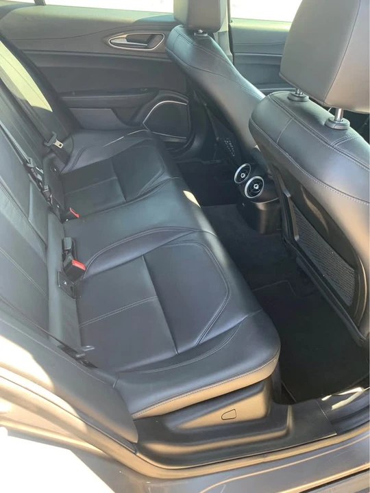 2018 Alfa Romeo Giulia - Image 10 of 13
