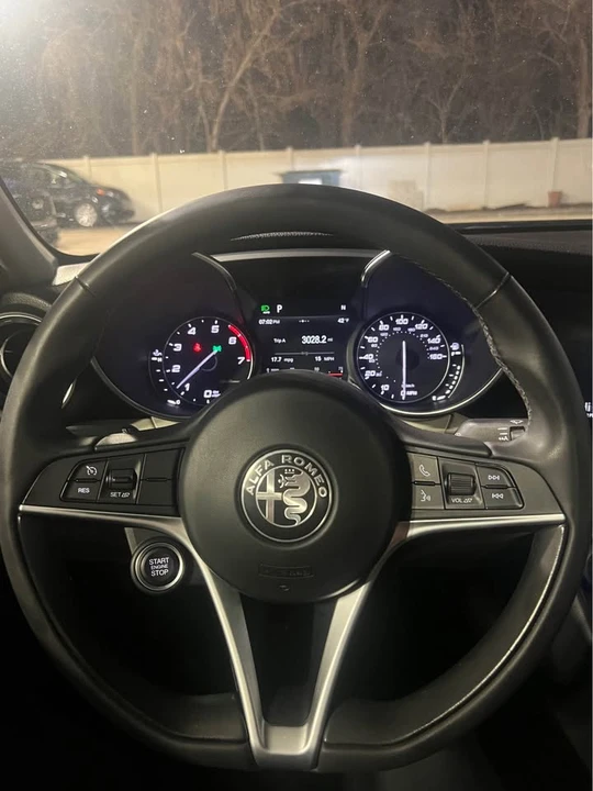 2018 Alfa Romeo Giulia - Image 8 of 15