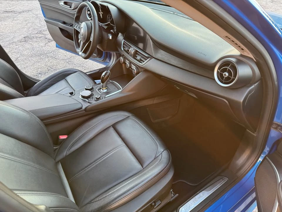 2018 Alfa Romeo Giulia - Image 16 of 16