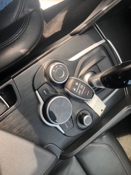 2018 Alfa Romeo Giulia - Image 14 of 14