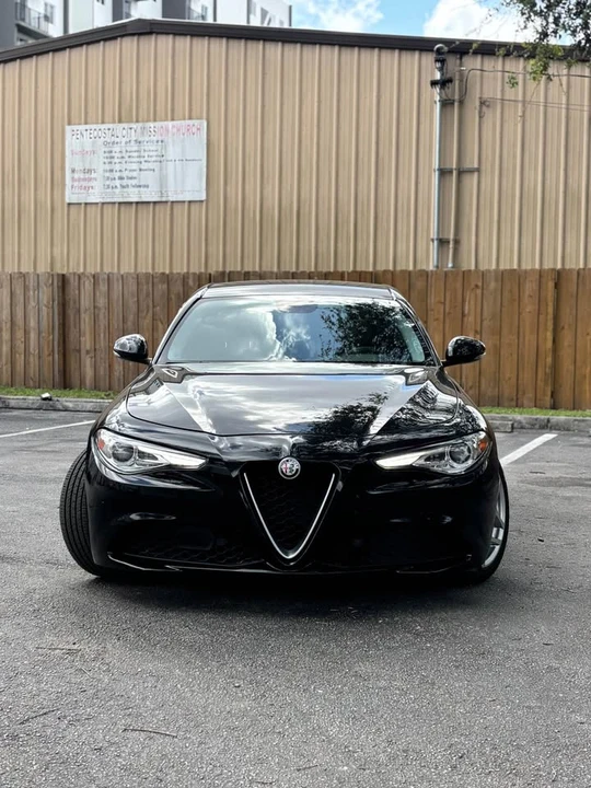 2018 Alfa Romeo Giulia - Image 2 of 15