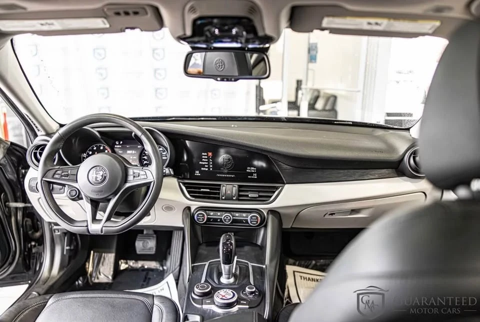 2018 Alfa Romeo Giulia - Image 9 of 9