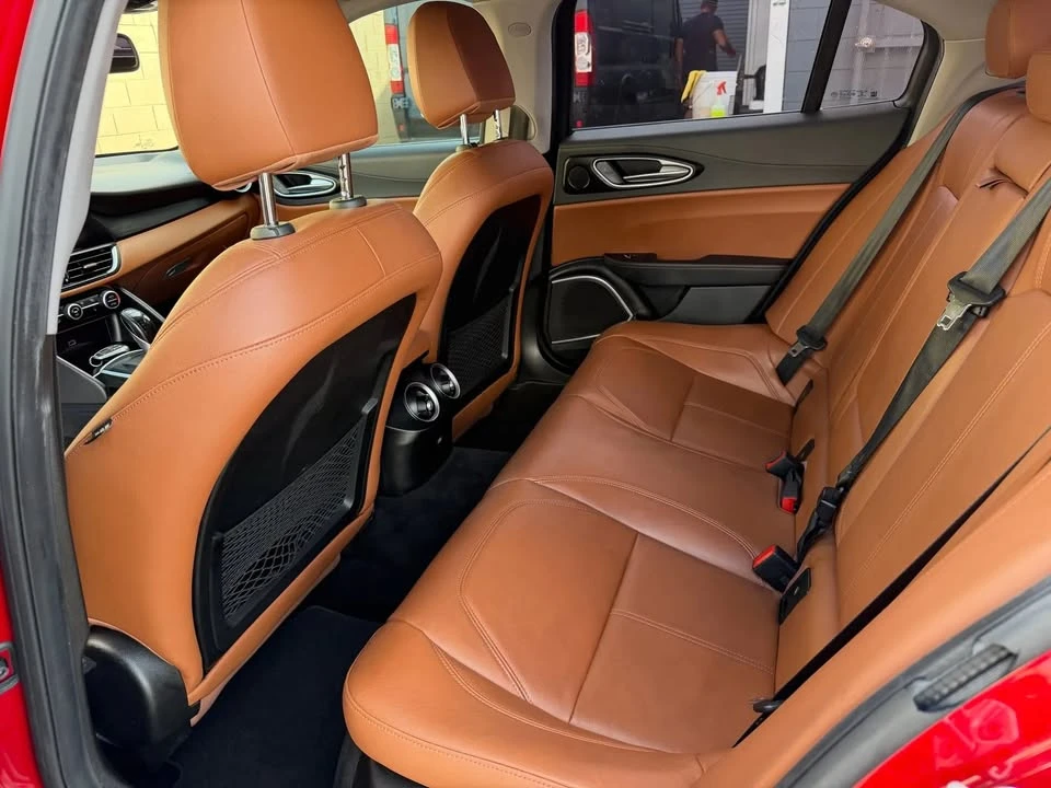 2018 Alfa Romeo Giulia - Image 12 of 17