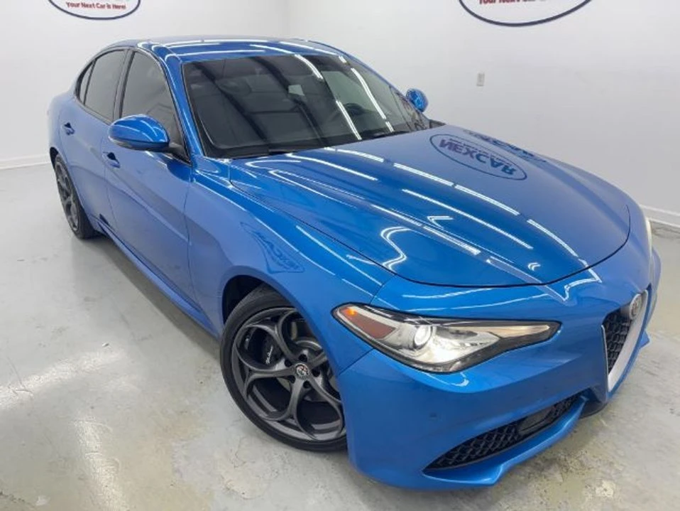2018 Alfa Romeo Giulia - Image 14 of 20