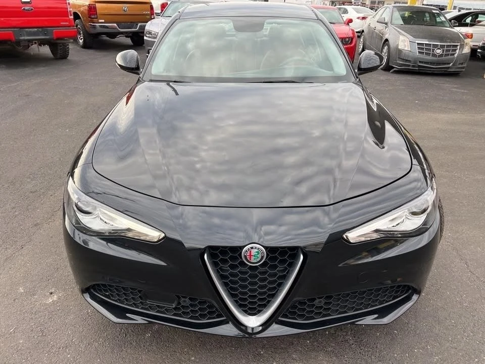 2018 Alfa Romeo Giulia - Image 9 of 20