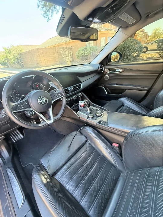 2018 Alfa Romeo Giulia - Image 12 of 13