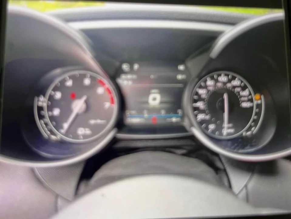 2018 Alfa Romeo Giulia - Image 9 of 11