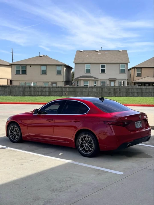 2018 Alfa Romeo Giulia - Image 5 of 8