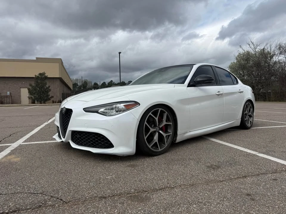 2018 Alfa Romeo Giulia - Image 8 of 12