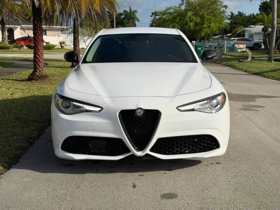 2018 Alfa Romeo Giulia - Image 2 of 17