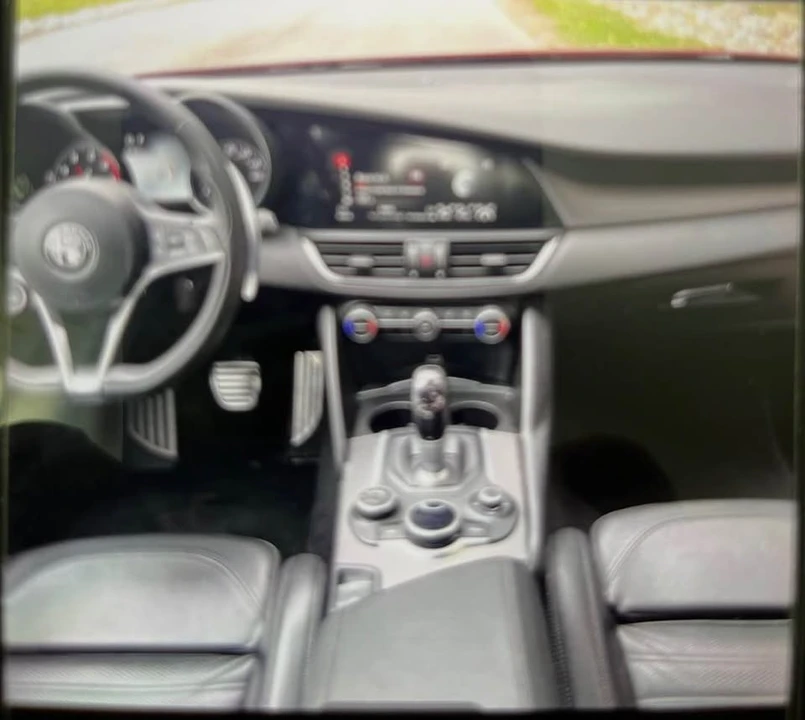 2018 Alfa Romeo Giulia - Image 6 of 11