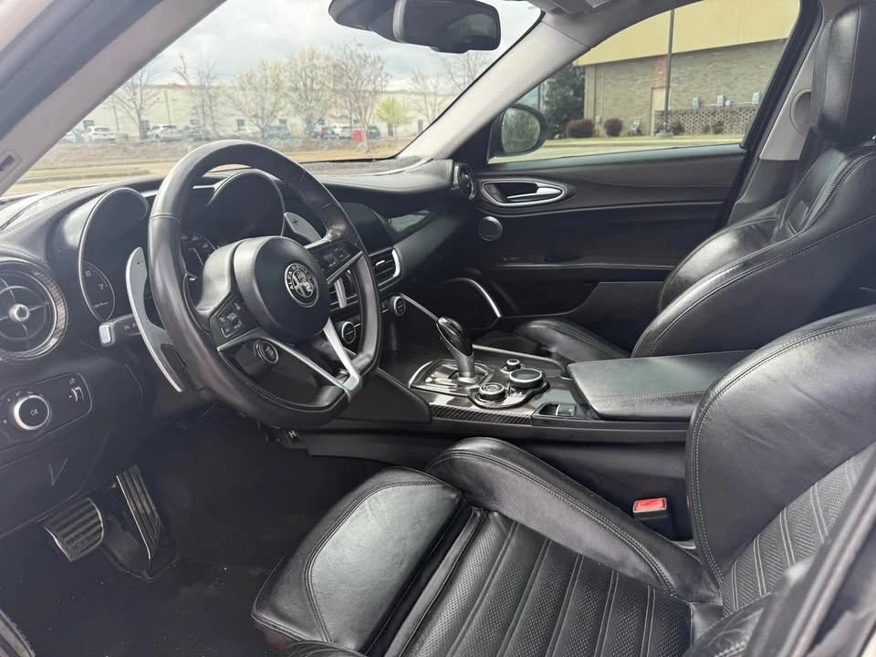 2018 Alfa Romeo Giulia - Image 10 of 12