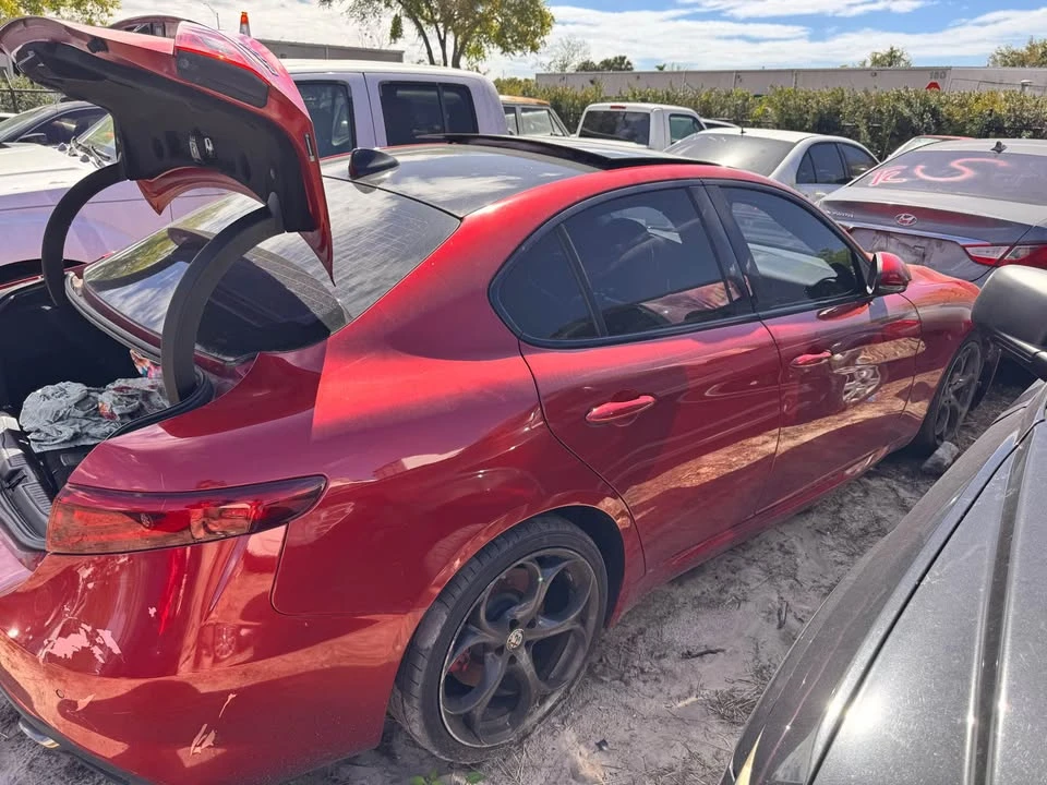 2018 Alfa Romeo Giulia - Image 3 of 4