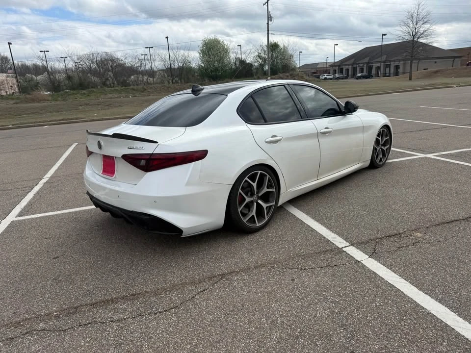 2018 Alfa Romeo Giulia - Image 2 of 12
