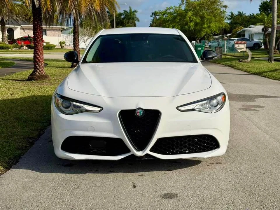 2018 Alfa Romeo Giulia - Image 2 of 17