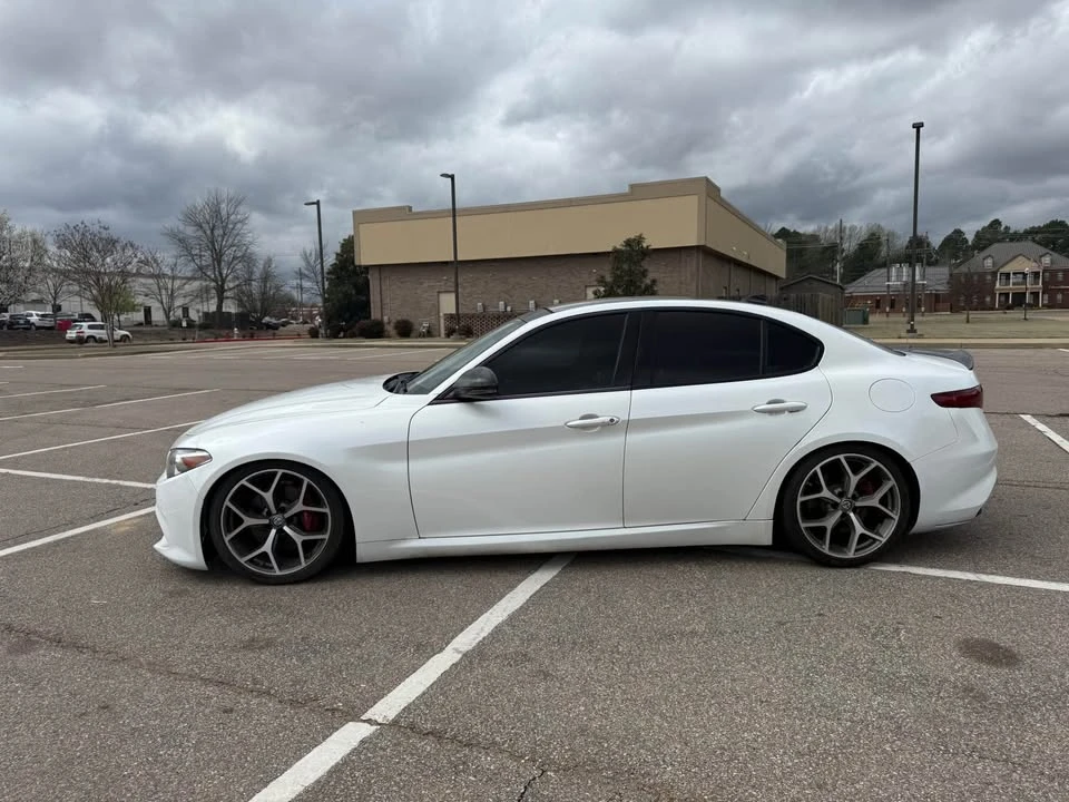 2018 Alfa Romeo Giulia - Image 6 of 12
